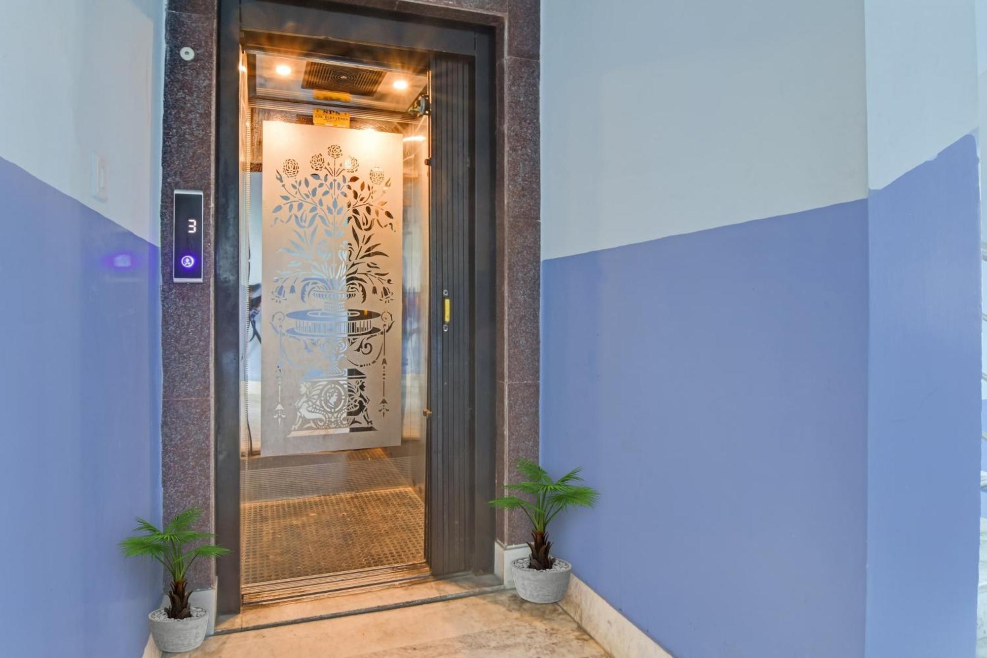 Hotel O Royal Residency Calcuta Exterior foto